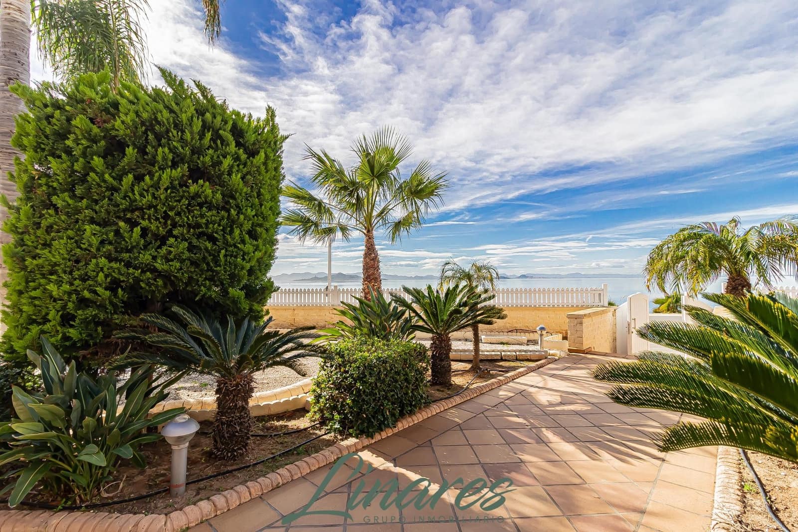 6 Zimmer Villa zu verkaufen in La Manga del Mar Menor mit Pool Garage - 1.100.000 € (Ref: 9576729)