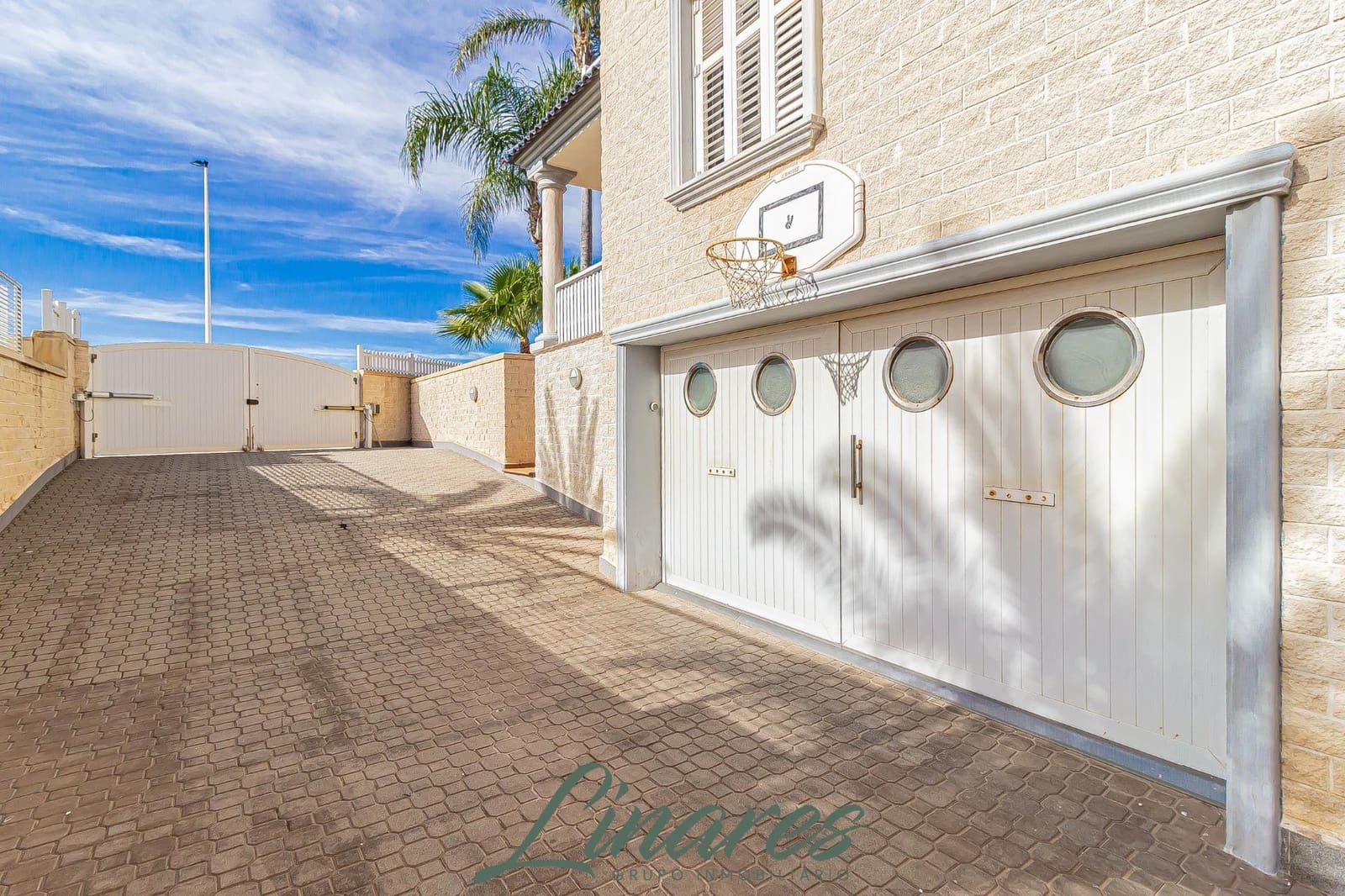 6 Zimmer Villa zu verkaufen in La Manga del Mar Menor mit Pool Garage - 1.100.000 € (Ref: 9576729)