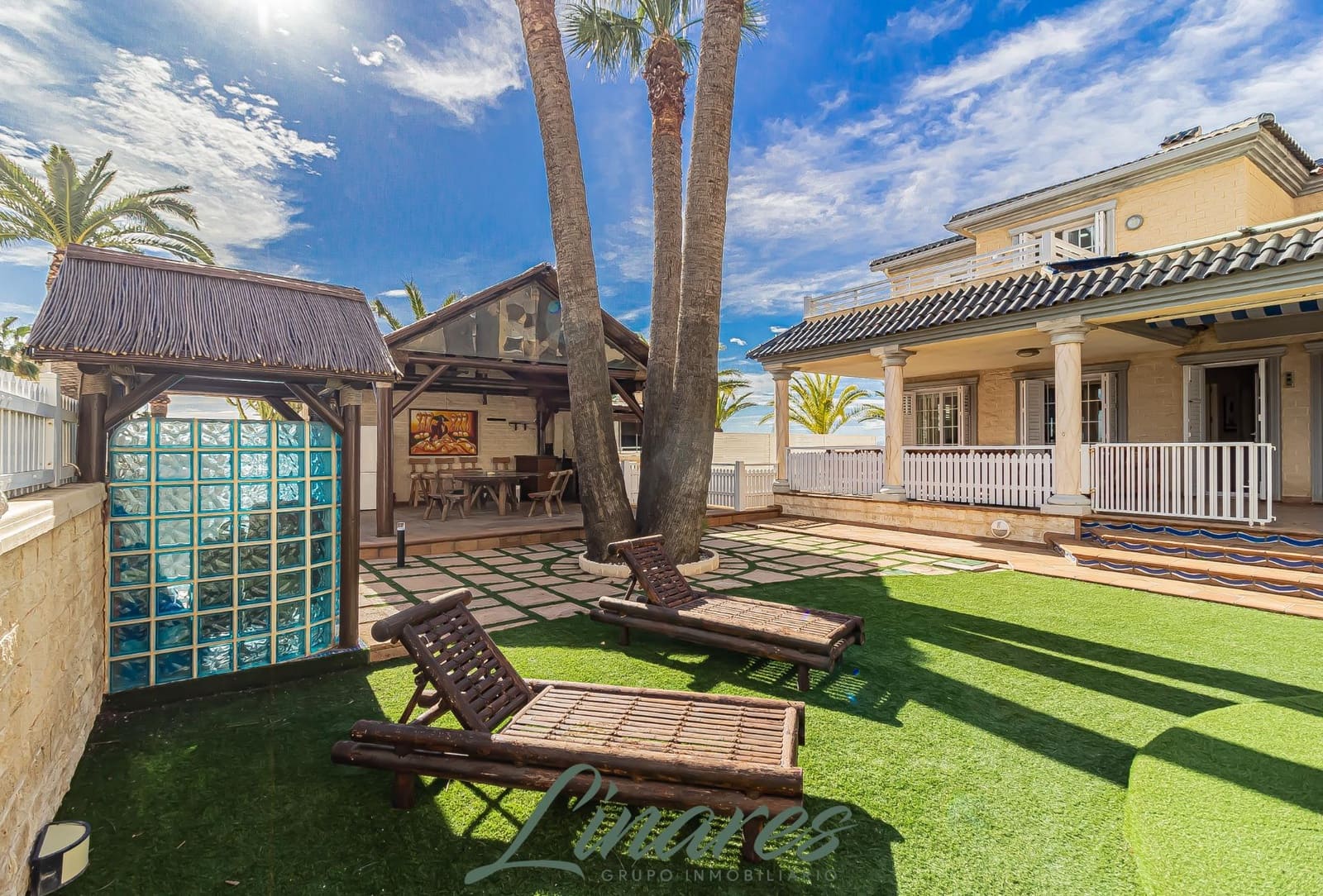 6 Zimmer Villa zu verkaufen in La Manga del Mar Menor mit Pool Garage - 1.100.000 € (Ref: 9576729)