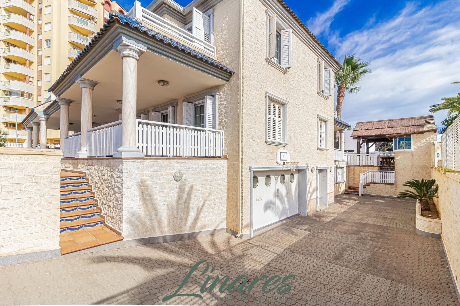 6 Zimmer Villa zu verkaufen in La Manga del Mar Menor mit Pool Garage - 1.100.000 € (Ref: 9576729)