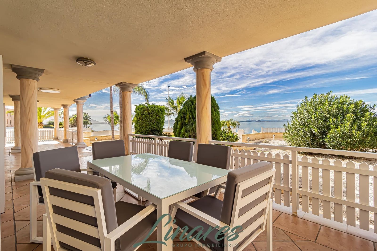 6 bedroom Villa for sale in La Manga del Mar Menor with pool garage - € 1,100,000 (Ref: 9576729)