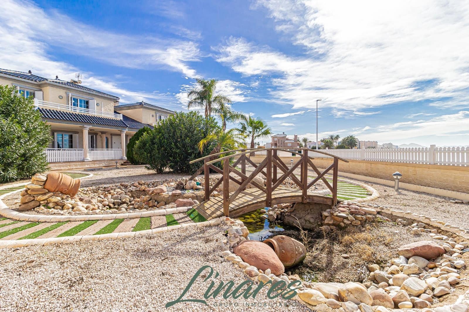 6 bedroom Villa for sale in La Manga del Mar Menor with pool garage - € 1,100,000 (Ref: 9576729)