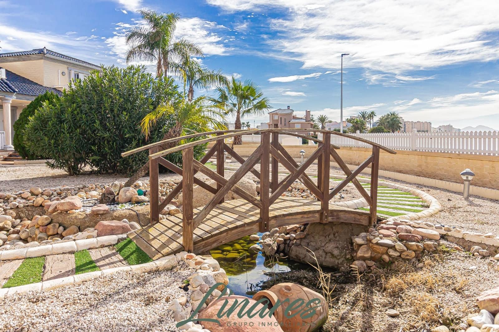 6 bedroom Villa for sale in La Manga del Mar Menor with pool garage - € 1,100,000 (Ref: 9576729)