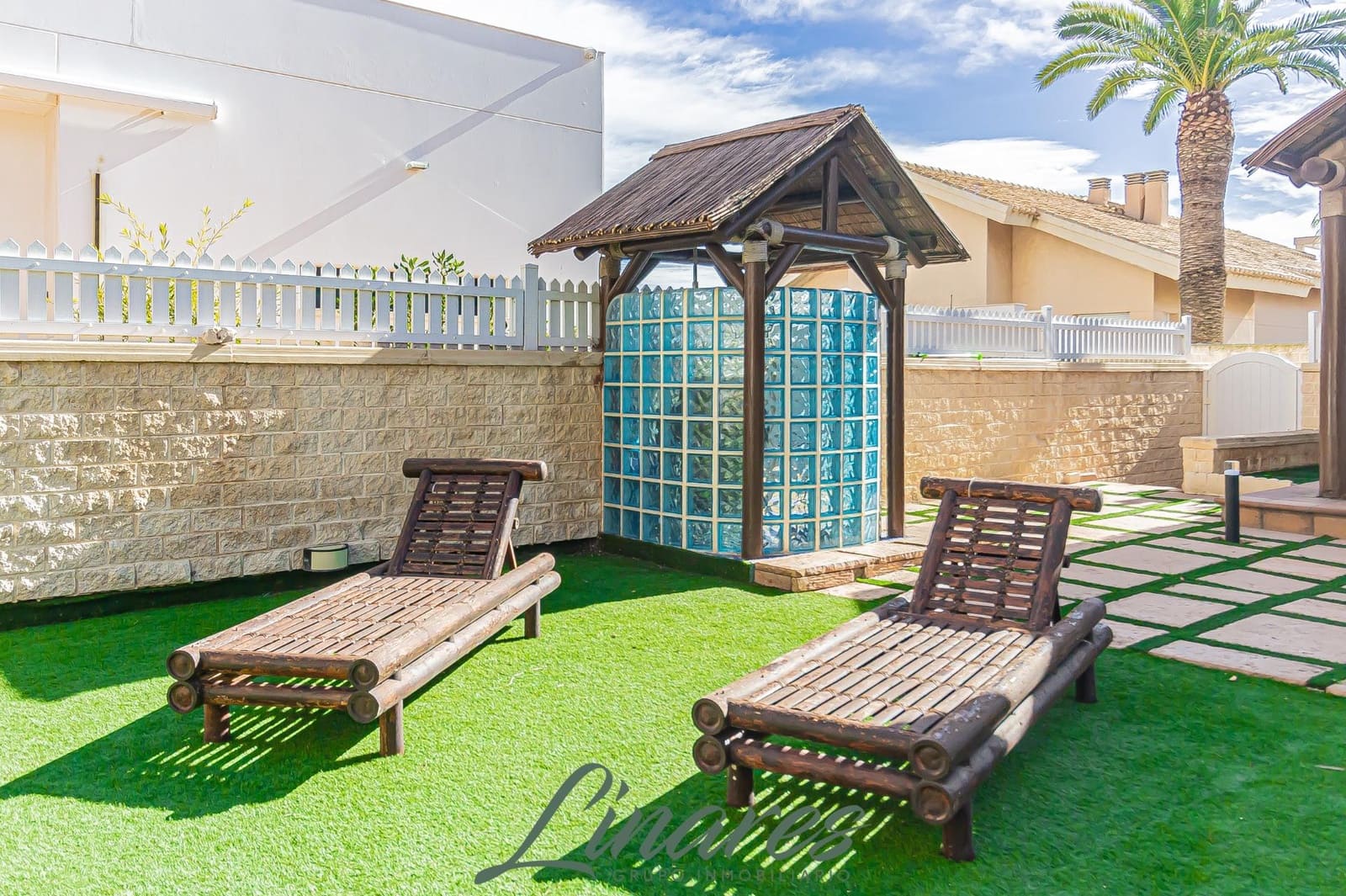 6 bedroom Villa for sale in La Manga del Mar Menor with pool garage - € 1,100,000 (Ref: 9576729)