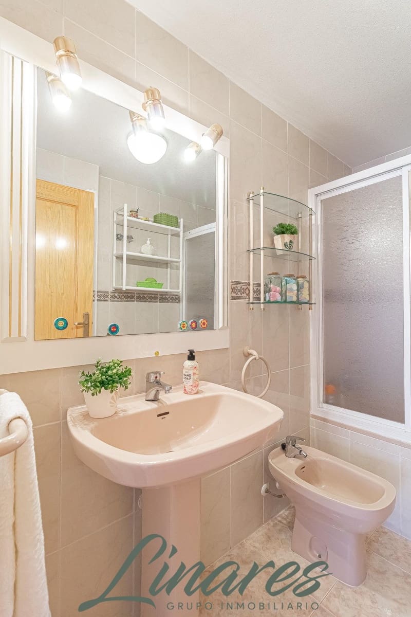 Ático de 3 habitaciones en La Manga del Mar Menor en venta con garaje - 240.000 € (Ref: 9702118)