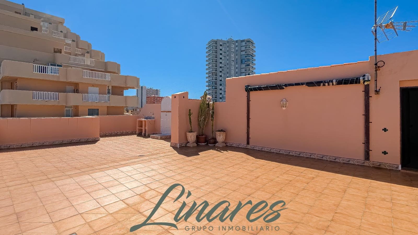 Ático de 3 habitaciones en La Manga del Mar Menor en venta con garaje - 240.000 € (Ref: 9702118)