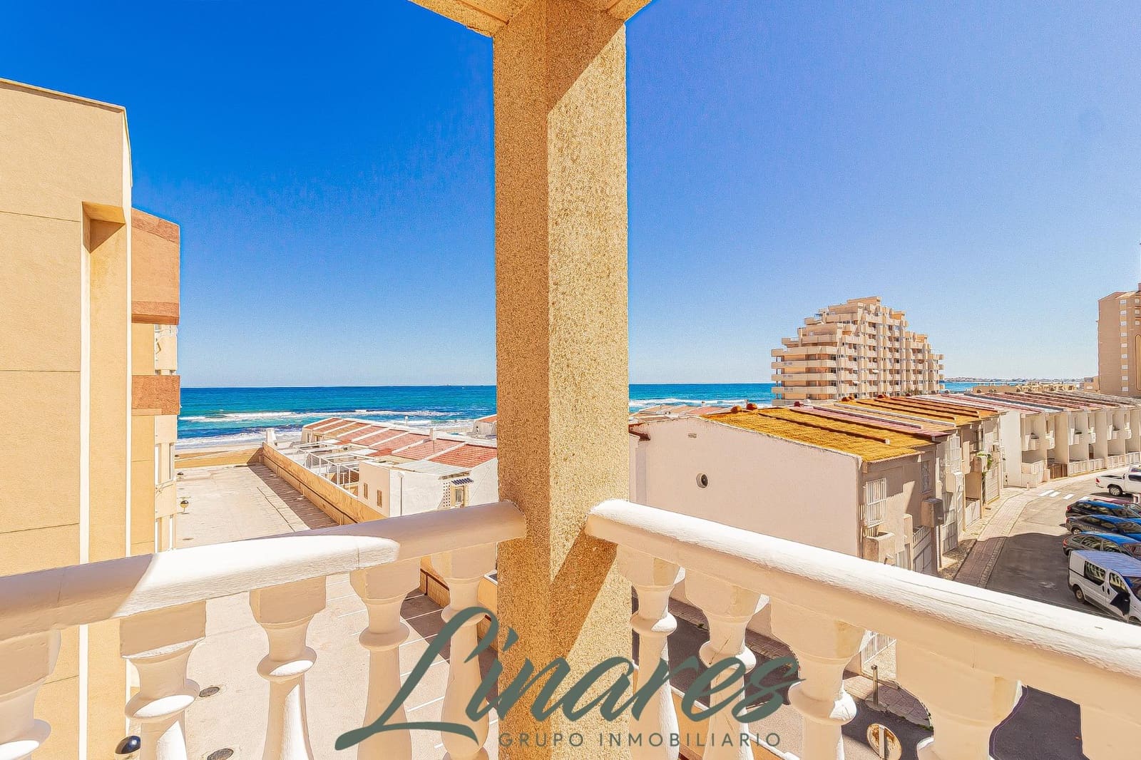Ático de 3 habitaciones en La Manga del Mar Menor en venta con garaje - 240.000 € (Ref: 9702118)