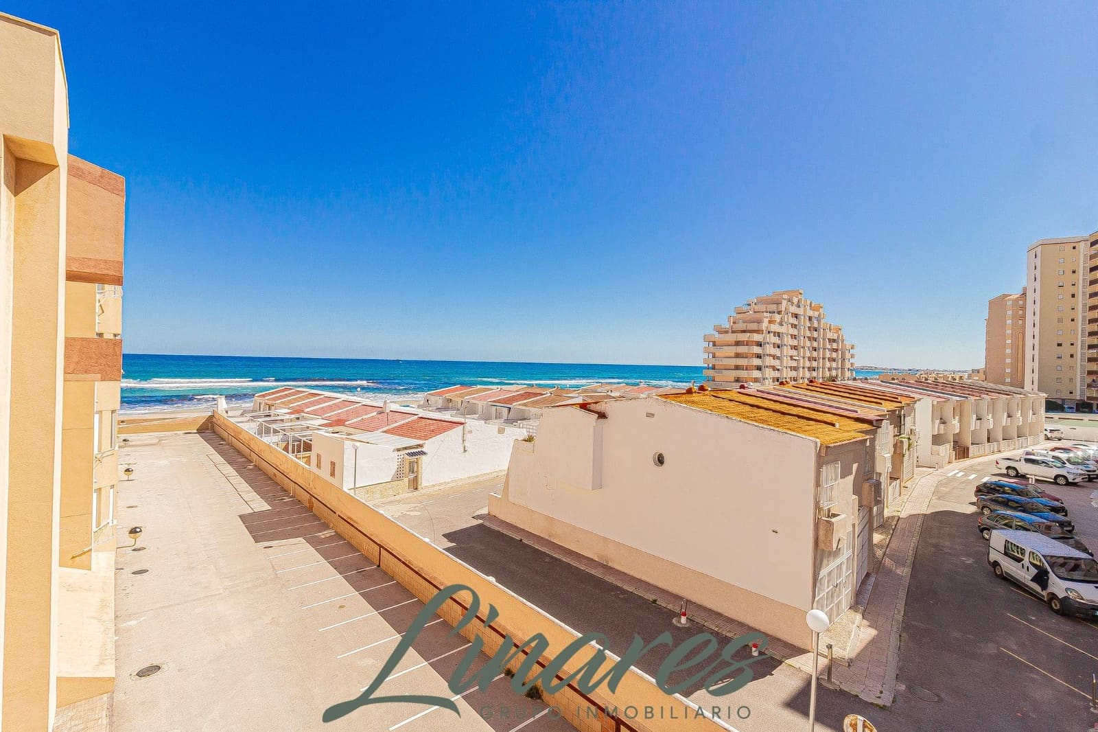 Ático de 3 habitaciones en La Manga del Mar Menor en venta con garaje - 240.000 € (Ref: 9702118)