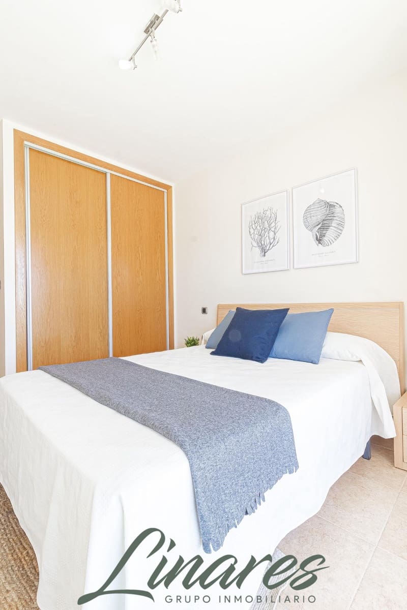 1 bedroom Apartment for sale in La Manga del Mar Menor with pool - € 127,000 (Ref: 9704978)