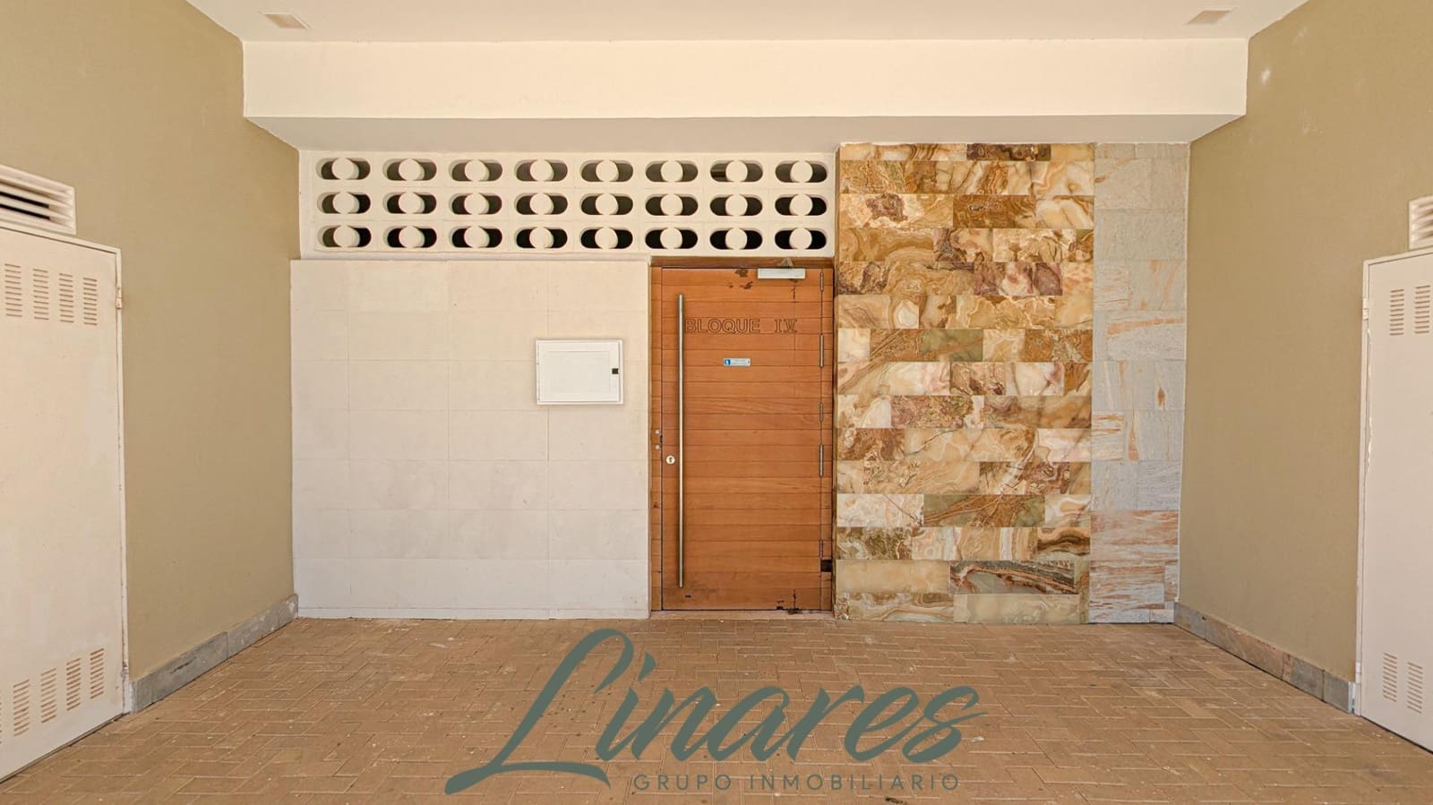 1 bedroom Apartment for sale in La Manga del Mar Menor with pool - € 127,000 (Ref: 9704978)