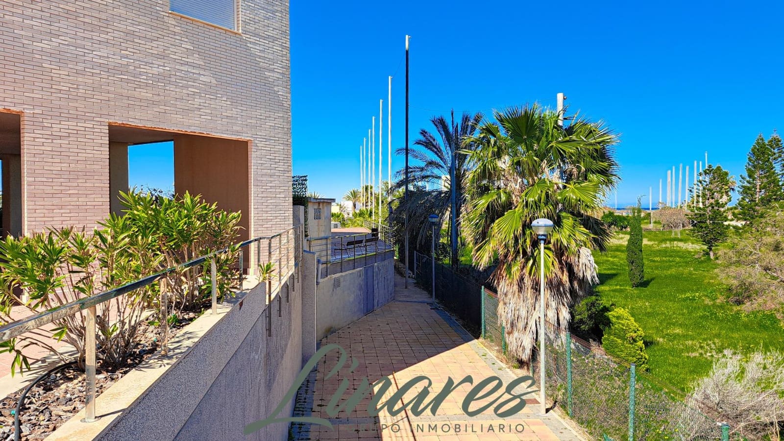 1 bedroom Apartment for sale in La Manga del Mar Menor with pool - € 127,000 (Ref: 9704978)