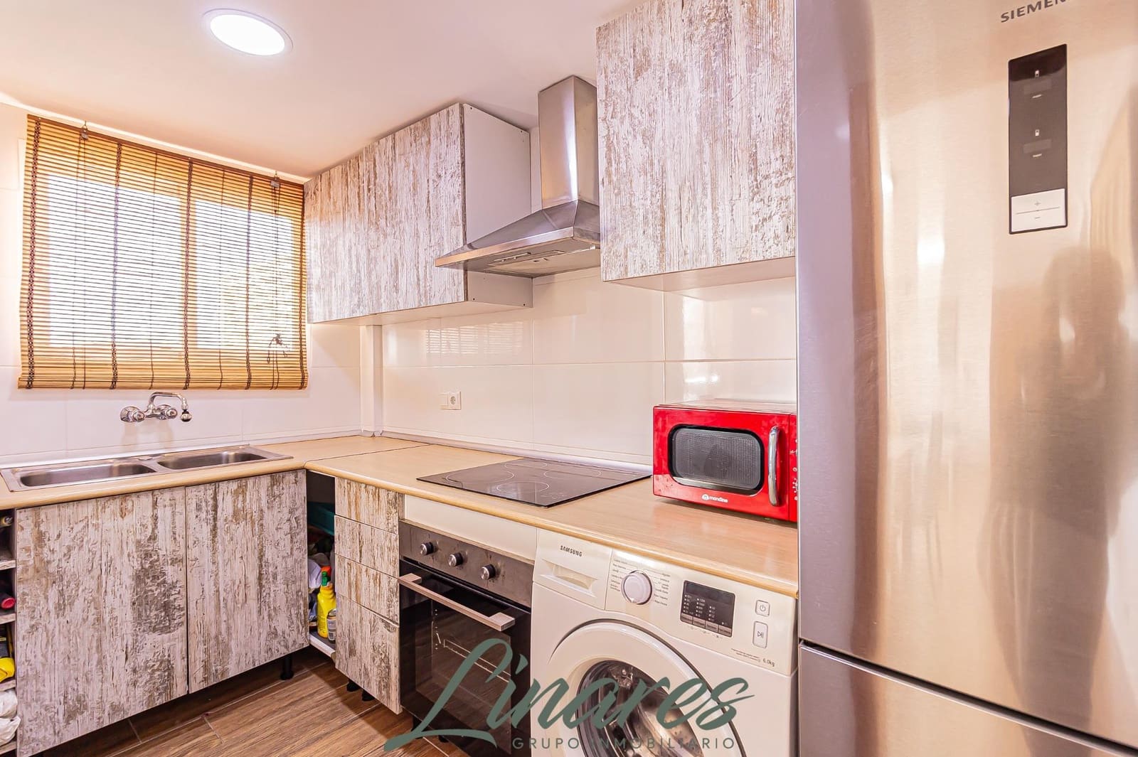 2 makuuhuone Huoneisto myytävänä paikassa Murcia kaupunki mukana uima-altaan 
autotalli - 156 000 € (Ref: 9773279)