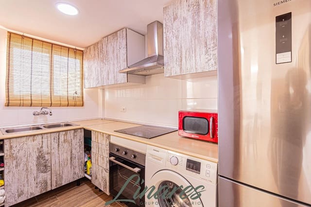 2 makuuhuone Huoneisto myytävänä paikassa Murcia kaupunki mukana uima-altaan 
autotalli - 156 000 € (Ref: 9773279)