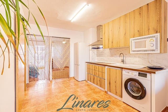 Apartamento de 2 habitaciones en La Manga del Mar Menor en venta - 165.000 € (Ref: 9780761)