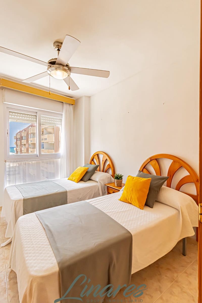 3 bedroom Penthouse for sale in La Manga del Mar Menor with garage - € 230,000 (Ref: 9806640)