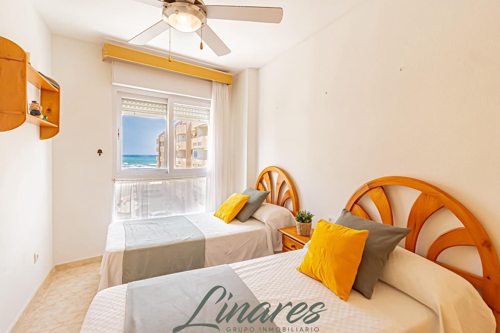 3 bedroom Penthouse for sale in La Manga del Mar Menor with garage - € 230,000 (Ref: 9806640)