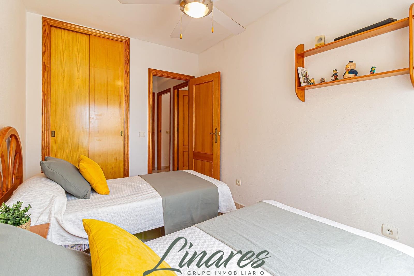 3 bedroom Penthouse for sale in La Manga del Mar Menor with garage - € 230,000 (Ref: 9806640)