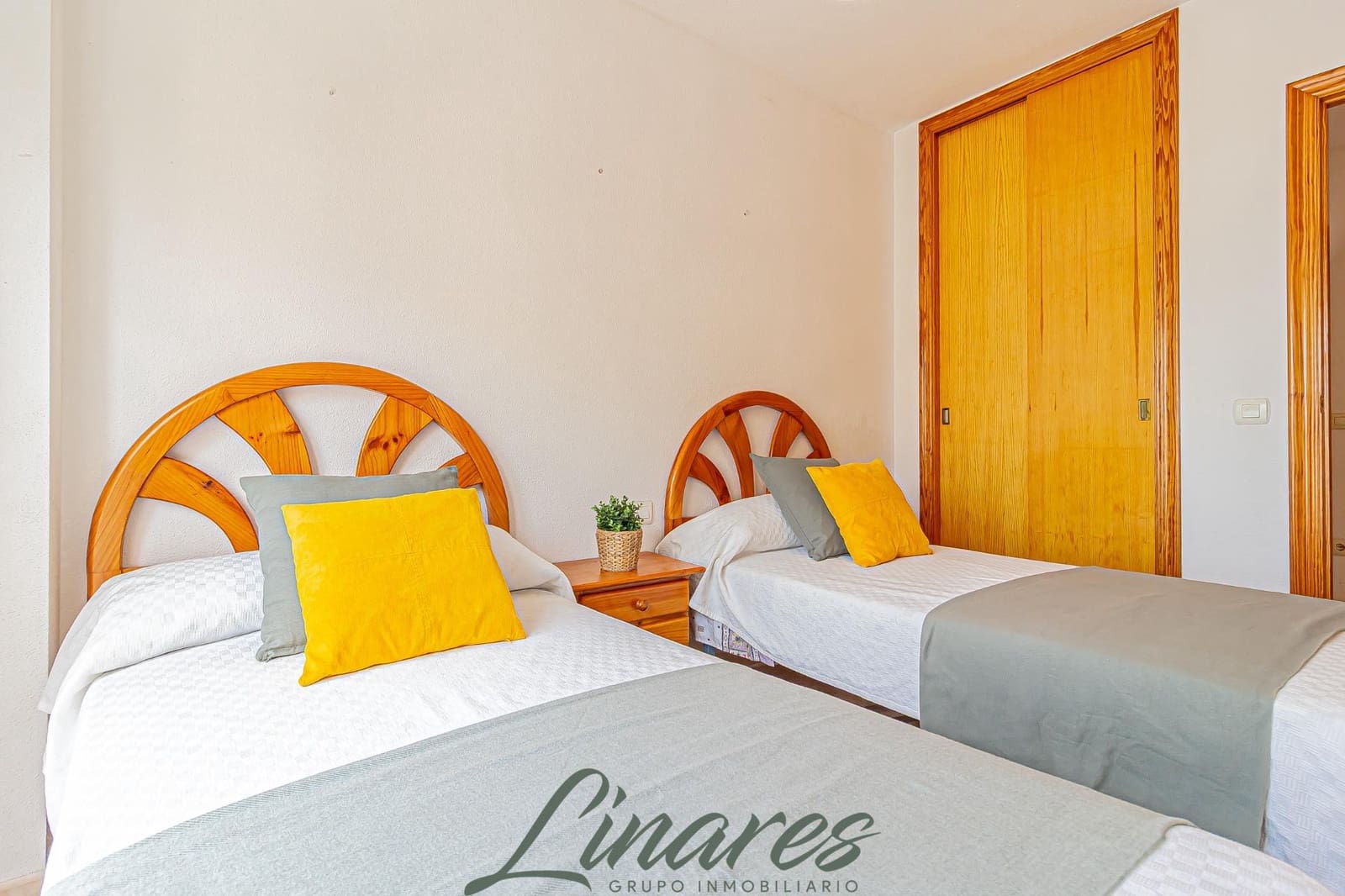 3 bedroom Penthouse for sale in La Manga del Mar Menor with garage - € 230,000 (Ref: 9806640)