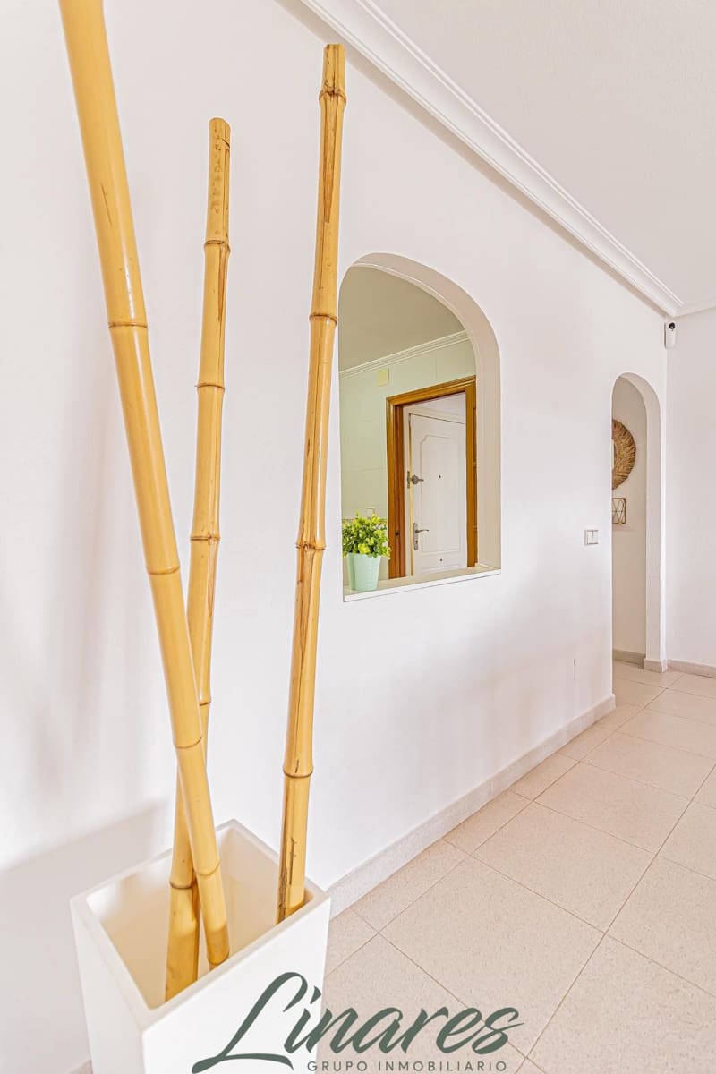 2 sovrum Lägenhet till salu i La Manga del Mar Menor med pool garage - 225 000 € (Ref: 9806641)