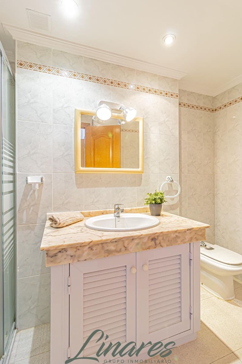 2 sovrum Lägenhet till salu i La Manga del Mar Menor med pool garage - 225 000 € (Ref: 9806641)