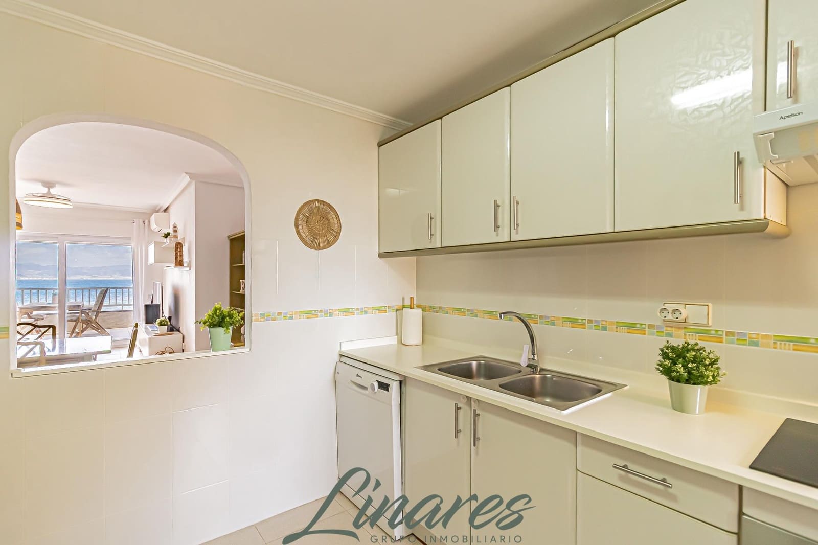 2 sovrum Lägenhet till salu i La Manga del Mar Menor med pool garage - 225 000 € (Ref: 9806641)