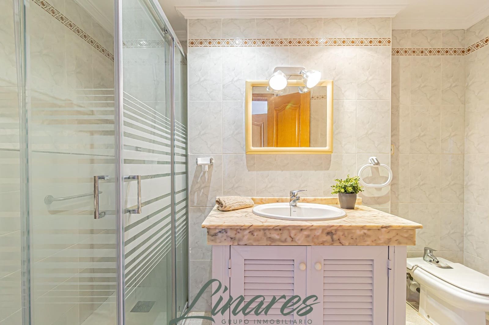 2 sovrum Lägenhet till salu i La Manga del Mar Menor med pool garage - 225 000 € (Ref: 9806641)