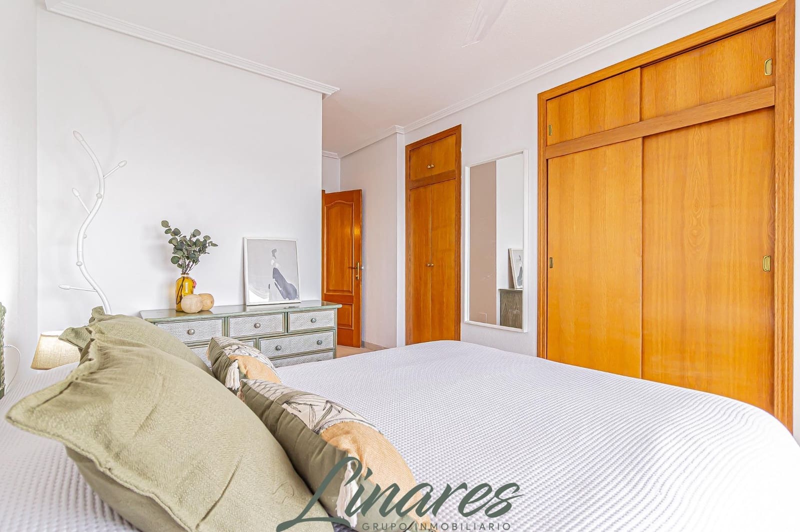 2 sovrum Lägenhet till salu i La Manga del Mar Menor med pool garage - 225 000 € (Ref: 9806641)