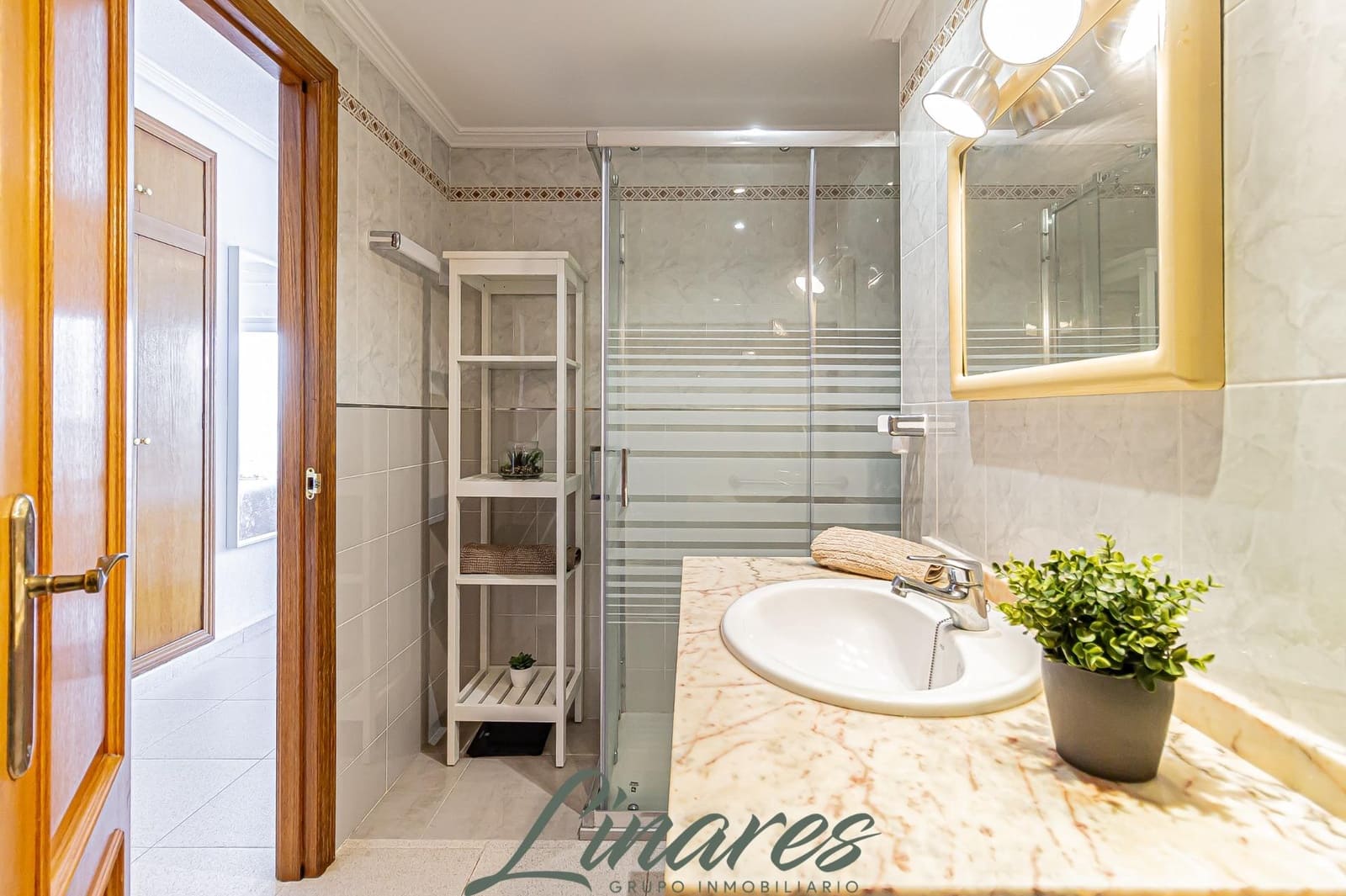 2 sovrum Lägenhet till salu i La Manga del Mar Menor med pool garage - 225 000 € (Ref: 9806641)