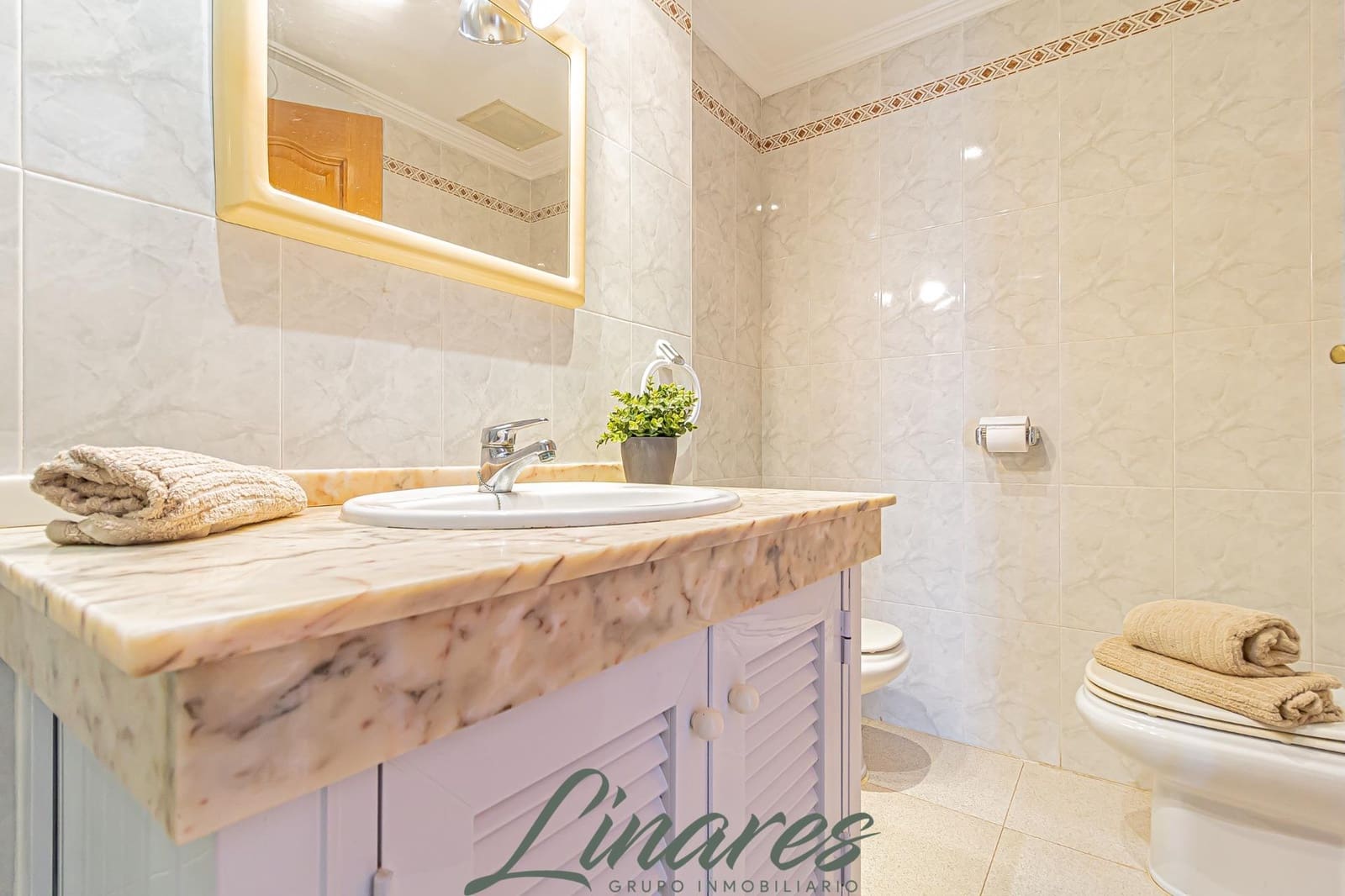 2 sovrum Lägenhet till salu i La Manga del Mar Menor med pool garage - 225 000 € (Ref: 9806641)