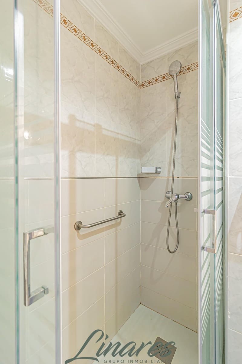 2 sovrum Lägenhet till salu i La Manga del Mar Menor med pool garage - 225 000 € (Ref: 9806641)