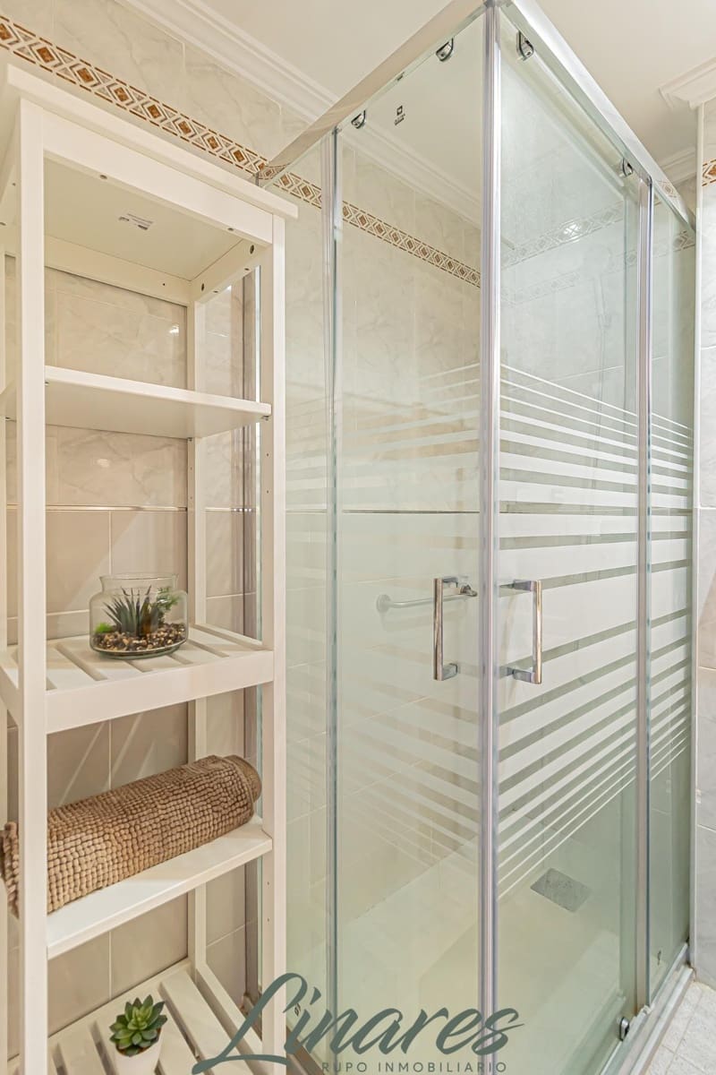 2 sovrum Lägenhet till salu i La Manga del Mar Menor med pool garage - 225 000 € (Ref: 9806641)