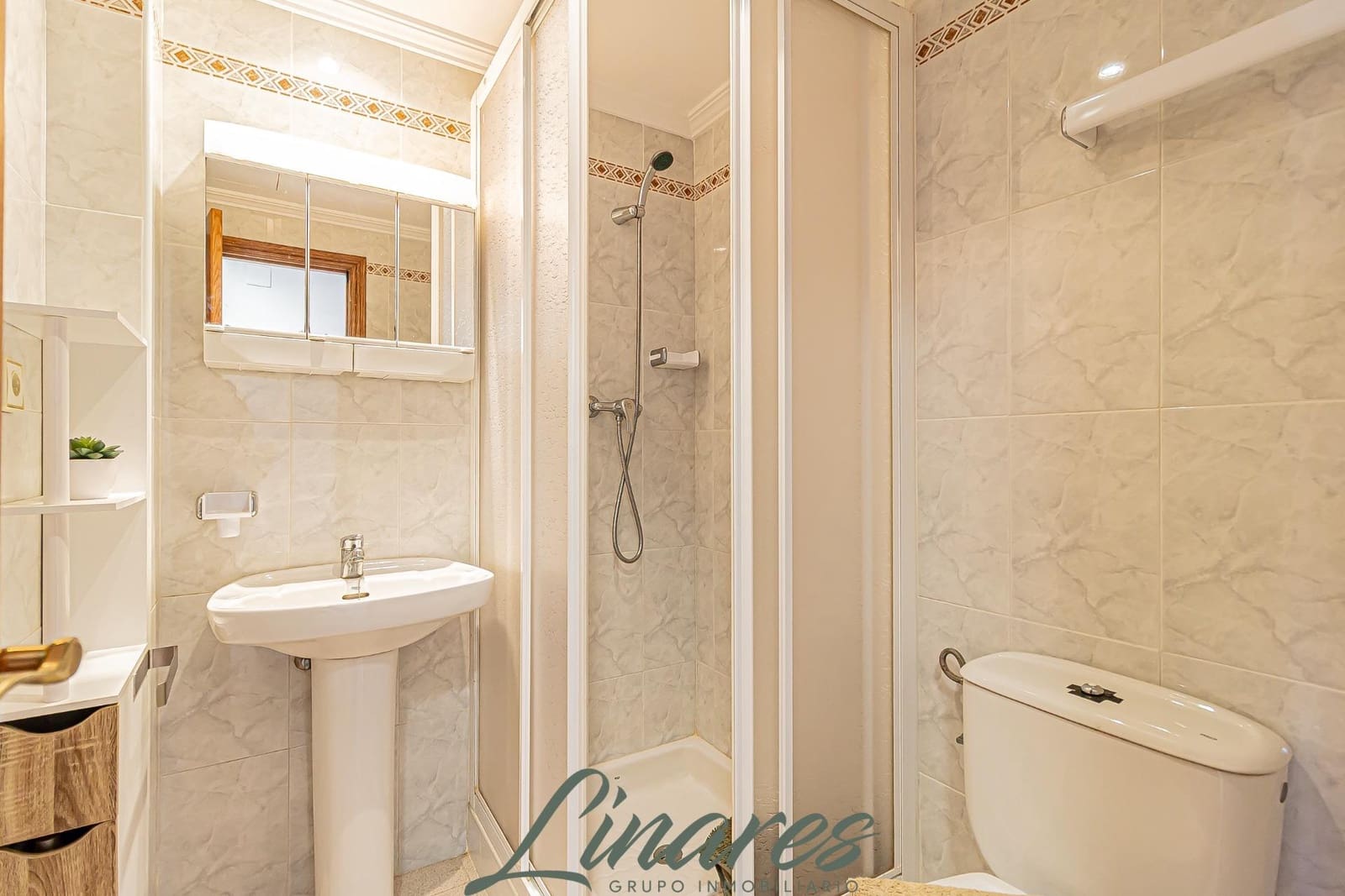 2 sovrum Lägenhet till salu i La Manga del Mar Menor med pool garage - 225 000 € (Ref: 9806641)