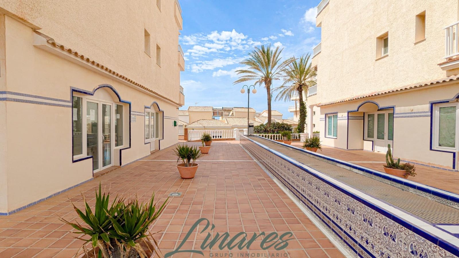 2 sovrum Lägenhet till salu i La Manga del Mar Menor med pool garage - 225 000 € (Ref: 9806641)