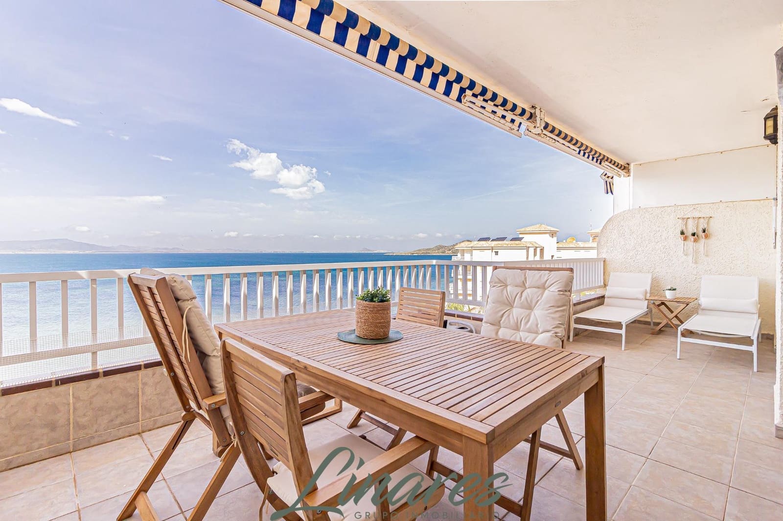 2 sovrum Lägenhet till salu i La Manga del Mar Menor med pool garage - 225 000 € (Ref: 9806641)