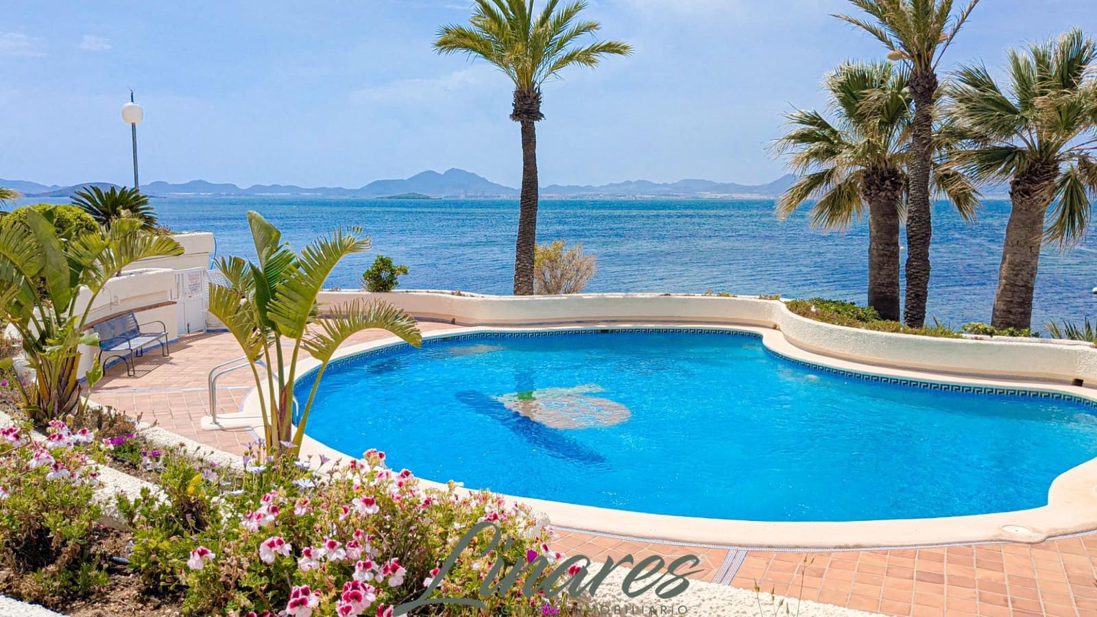 2 sovrum Lägenhet till salu i La Manga del Mar Menor med pool garage - 225 000 € (Ref: 9806641)