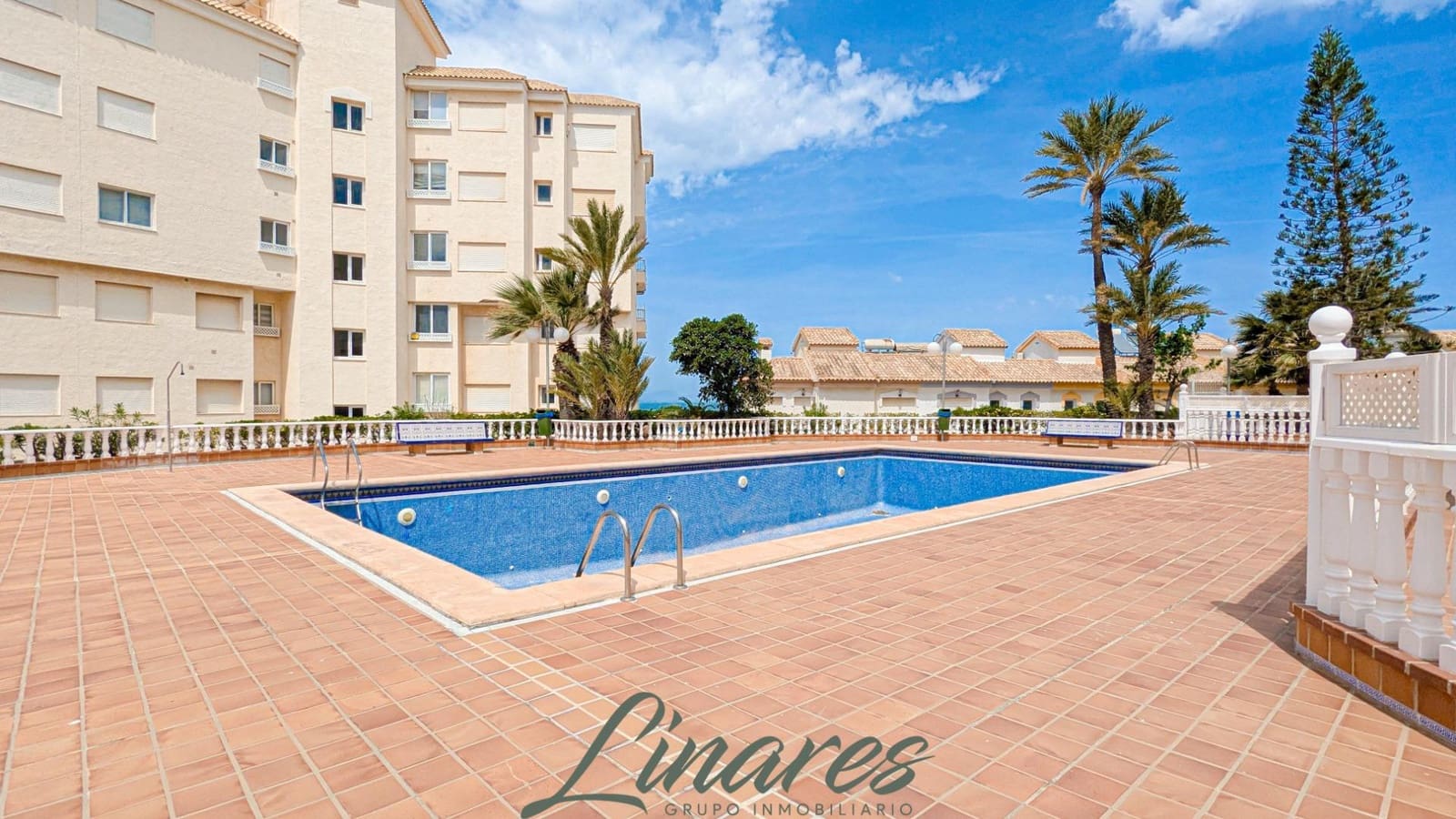 2 sovrum Lägenhet till salu i La Manga del Mar Menor med pool garage - 225 000 € (Ref: 9806641)