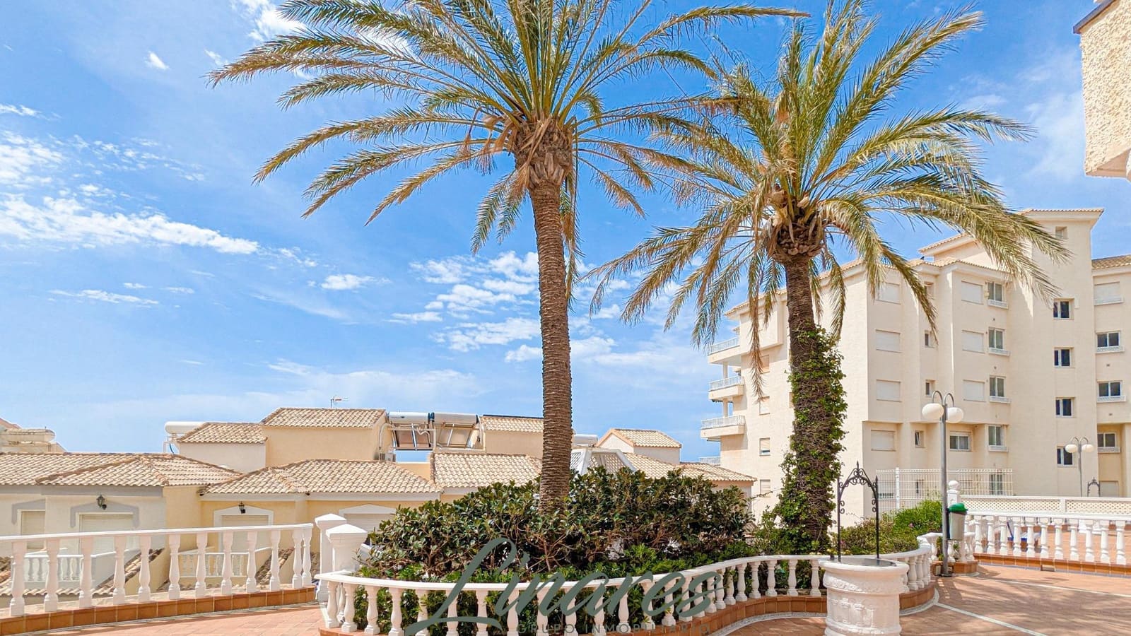 2 sovrum Lägenhet till salu i La Manga del Mar Menor med pool garage - 225 000 € (Ref: 9806641)