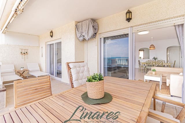 Apartamento de 2 habitaciones en La Manga del Mar Menor en venta con piscina garaje - 225.000 € (Ref: 9806641)