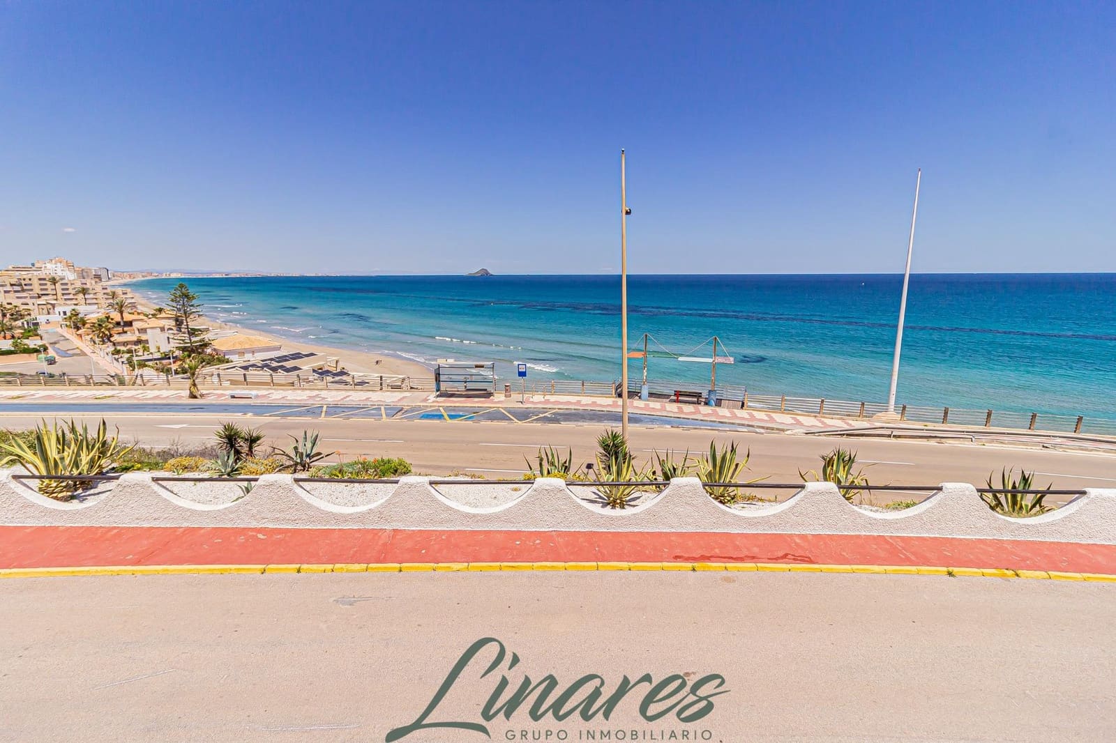 4 slaapkamer Appartement te koop in La Manga del Mar Menor met zwembad garage - € 249.000 (Ref: 9839516)