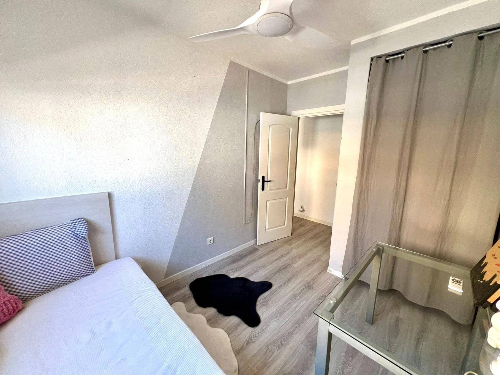 3 sypialnia Apartament na sprzedaż w La Manga del Mar Menor z basenem garażem - 210 000 € (Ref: 9876617)
