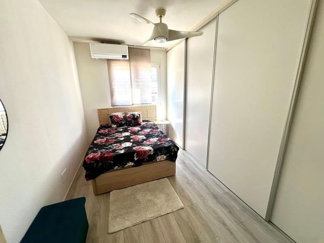 3 sypialnia Apartament na sprzedaż w La Manga del Mar Menor z basenem garażem - 210 000 € (Ref: 9876617)