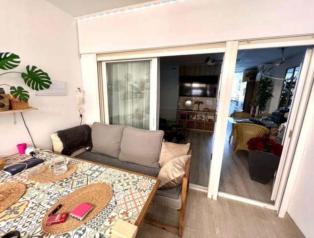 3 sypialnia Apartament na sprzedaż w La Manga del Mar Menor z basenem garażem - 210 000 € (Ref: 9876617)