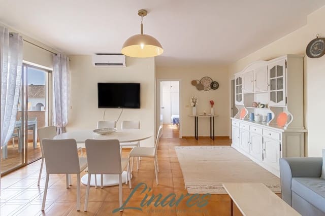 2 slaapkamer Appartement te koop in La Manga del Mar Menor met zwembad - € 180.000 (Ref: 9979035)
