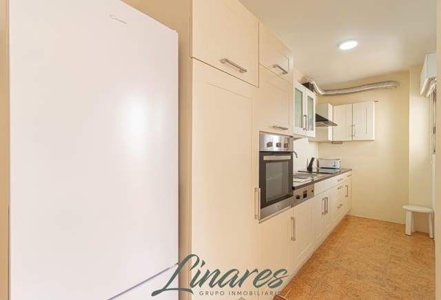 2 soverom Leilighet til salgs i La Manga del Mar Menor med svømmebasseng - € 180 000 (Ref: 9979035)