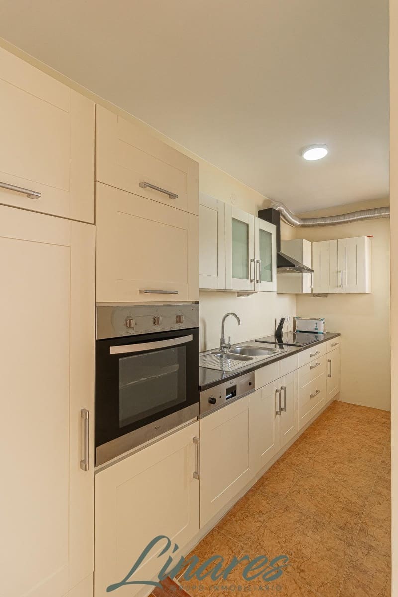 2 bedroom Apartment for sale in La Manga del Mar Menor with pool - € 180,000 (Ref: 9979035)