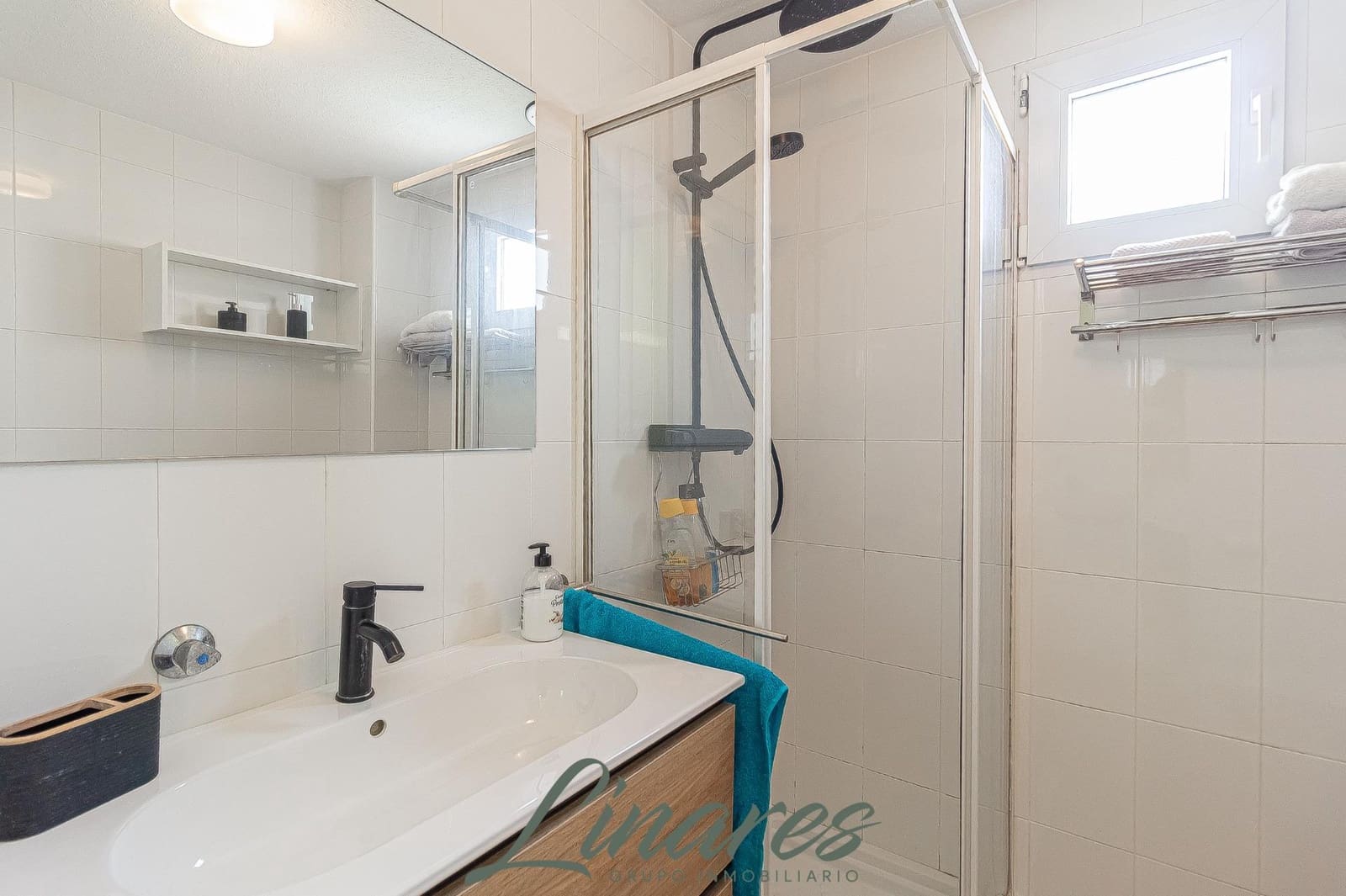 2 bedroom Apartment for sale in La Manga del Mar Menor with pool - € 180,000 (Ref: 9979035)