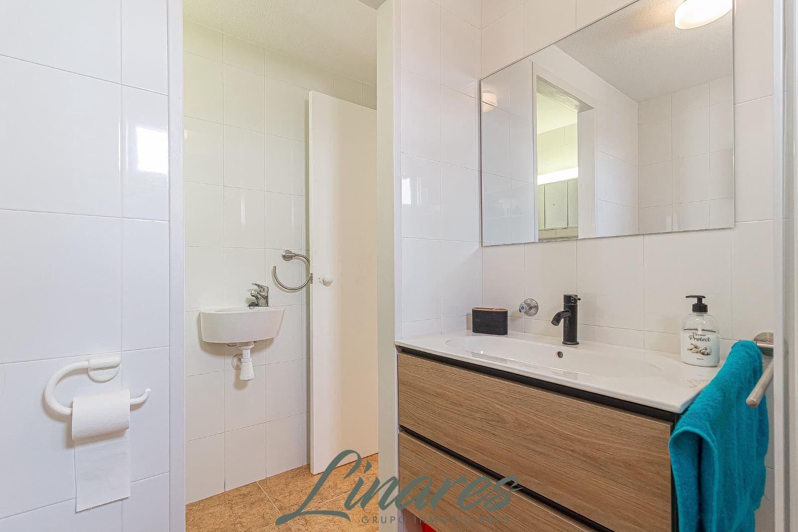 2 bedroom Apartment for sale in La Manga del Mar Menor with pool - € 180,000 (Ref: 9979035)