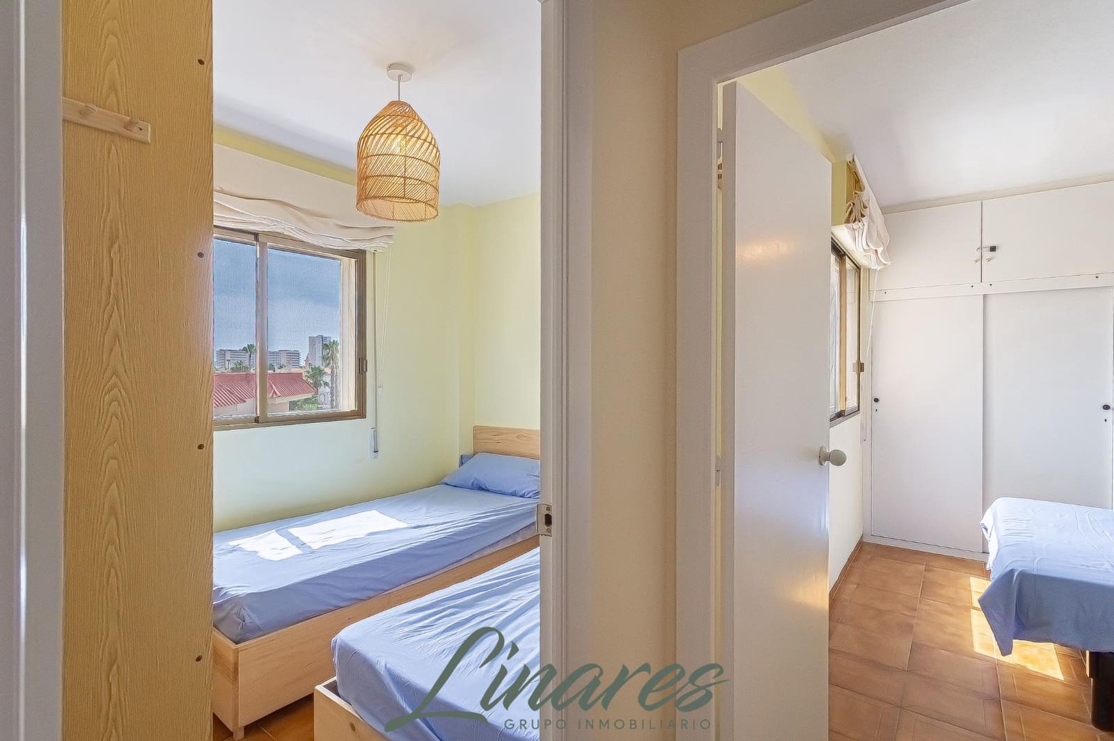 2 bedroom Apartment for sale in La Manga del Mar Menor with pool - € 180,000 (Ref: 9979035)