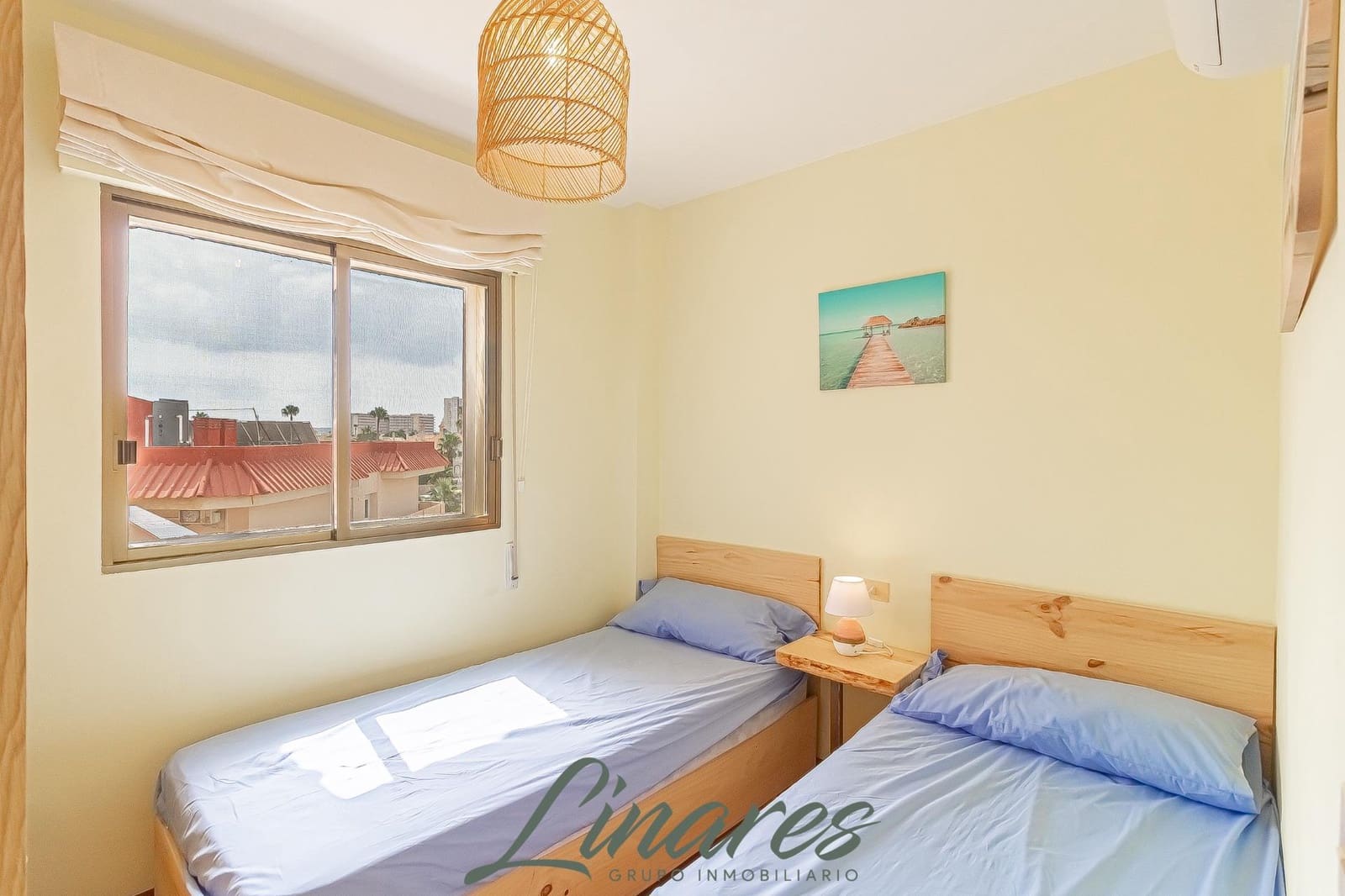 2 bedroom Apartment for sale in La Manga del Mar Menor with pool - € 180,000 (Ref: 9979035)