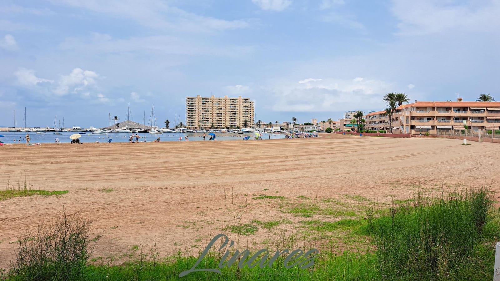 2 bedroom Apartment for sale in La Manga del Mar Menor with pool - € 180,000 (Ref: 9979035)